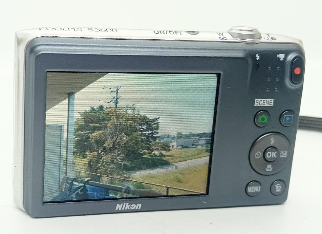Nikon COOLPIX S3600 8xズーム デジタルカメラ 充電器付き