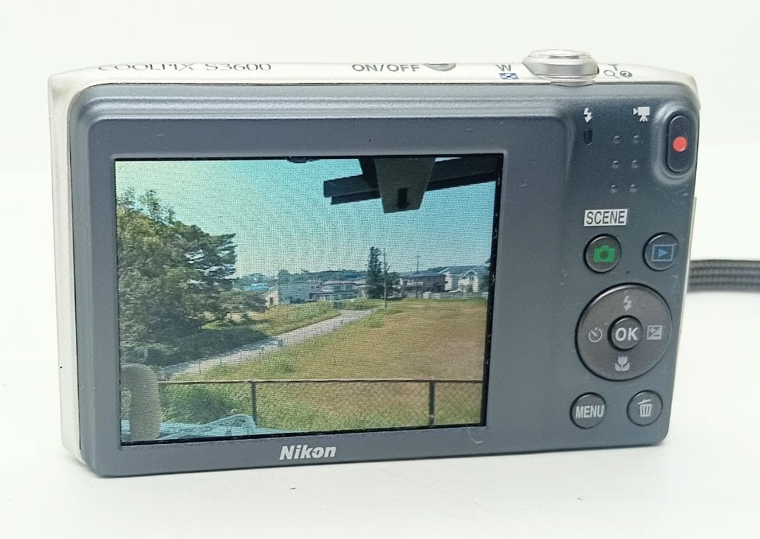 Nikon COOLPIX S3600 8xズーム デジタルカメラ 充電器付き