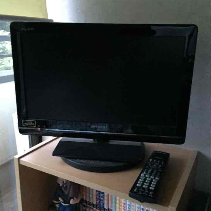 SHARP 20型液晶テレビ