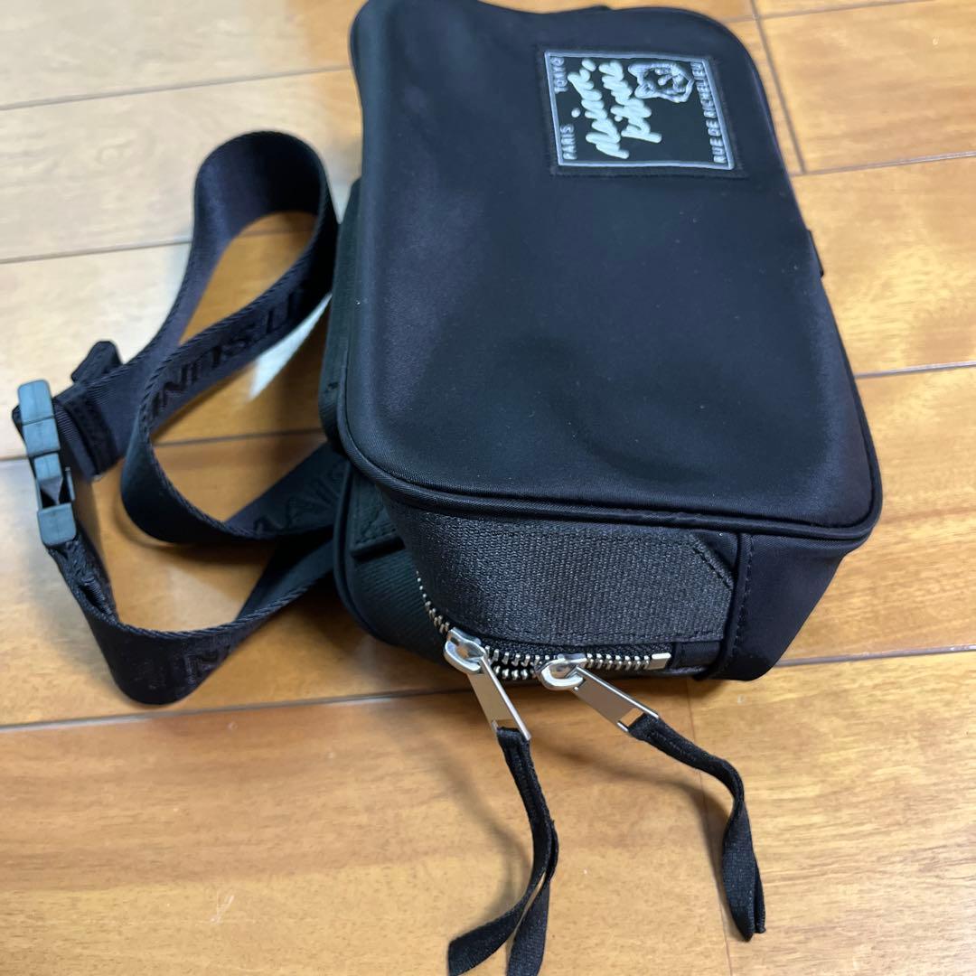 【極美品】メゾンキツネ ボディバッグ ブラック