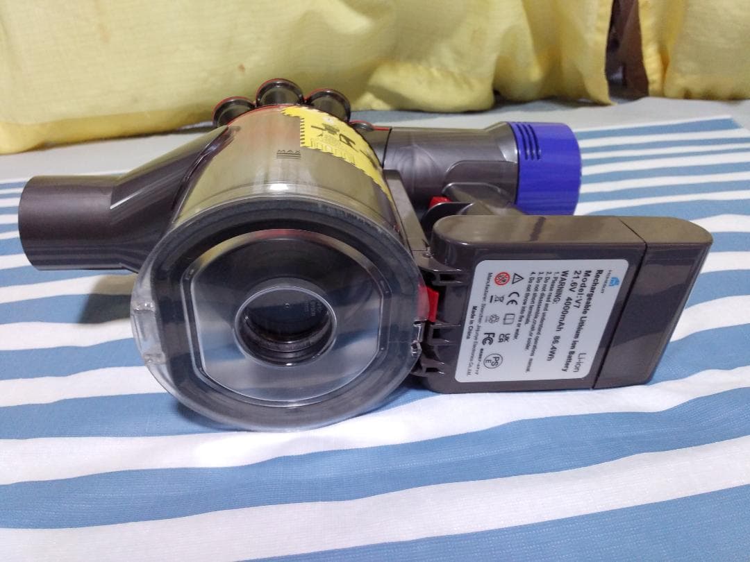 ダイソン　掃除機　SV11新品バッテリー交換、分解清掃済　⑮