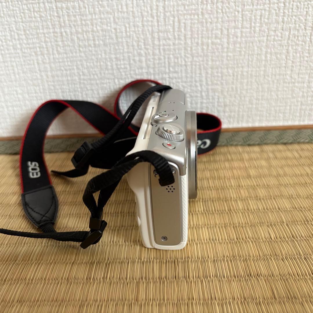 Canon EOS ホワイト ミラーレスカメラ