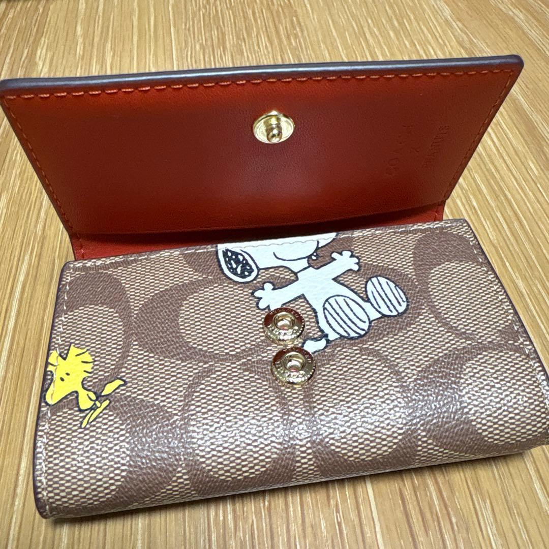 新品未使用　コーチ5連キーケース スヌーピー柄ブラウン