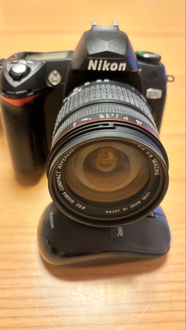 【早い者勝ち】Nikon D70デジタル一眼レフカメラ