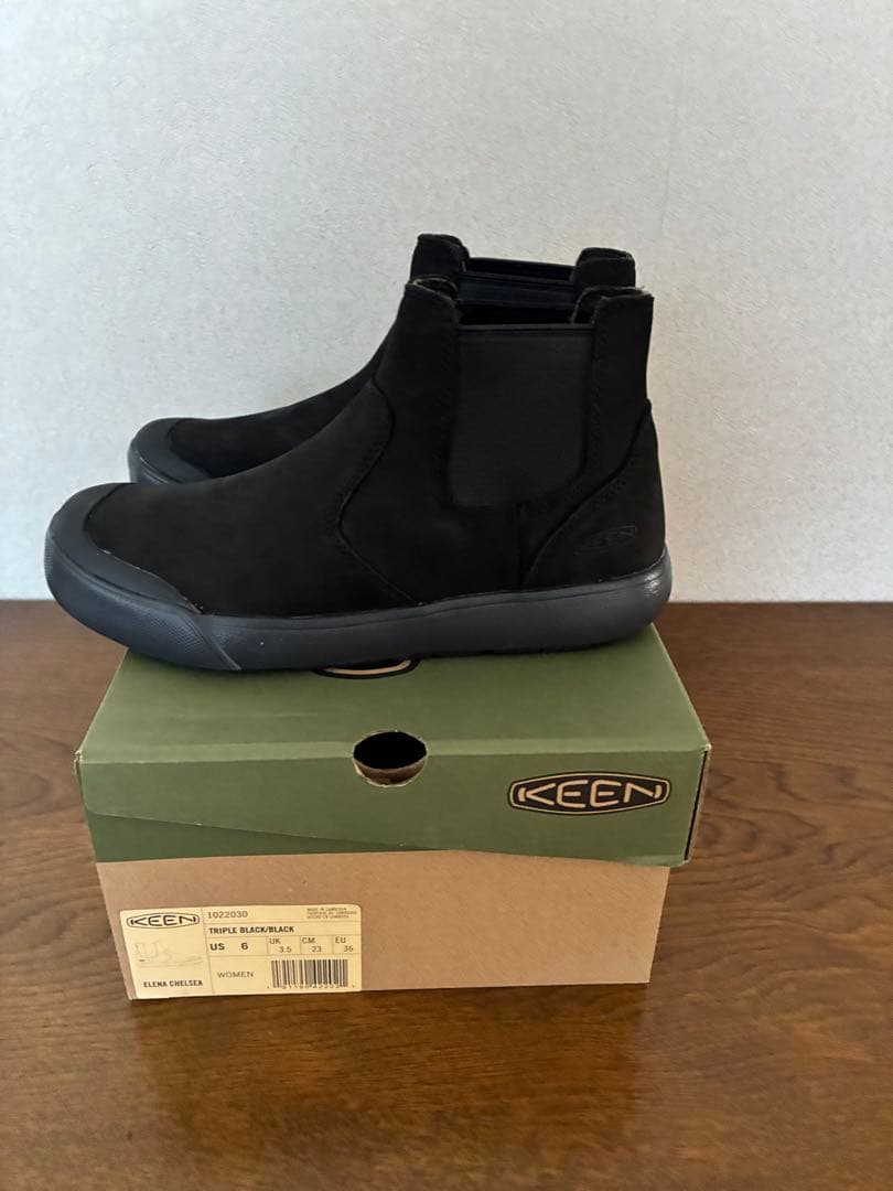 新品未使用　KEEN ブラック チェルシーブーツ　23センチ