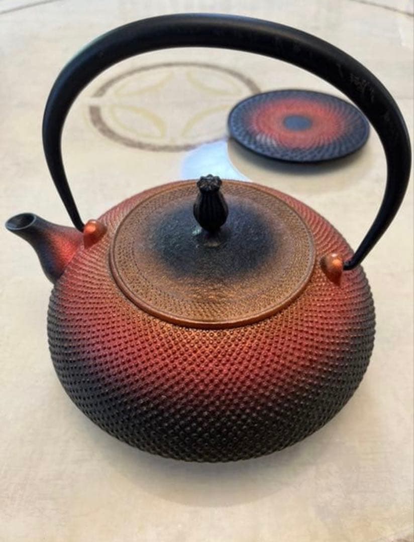 及富❁南部鉄器　鉄瓶　ブラックホール 大　1.2L　鍋敷きセット