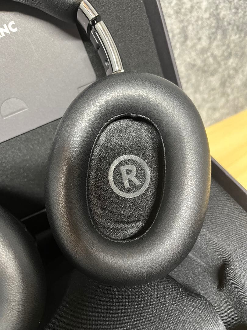 【美品】MONTBLANC MB 01 オーバーイヤーヘッドフォン ブラック