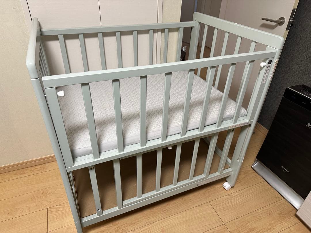 haru　ベビーベッド あわイロ 天然木 通気性 スライド式