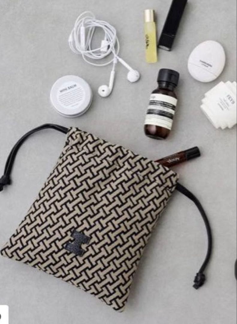 iacucci モノグランマ ポーチ