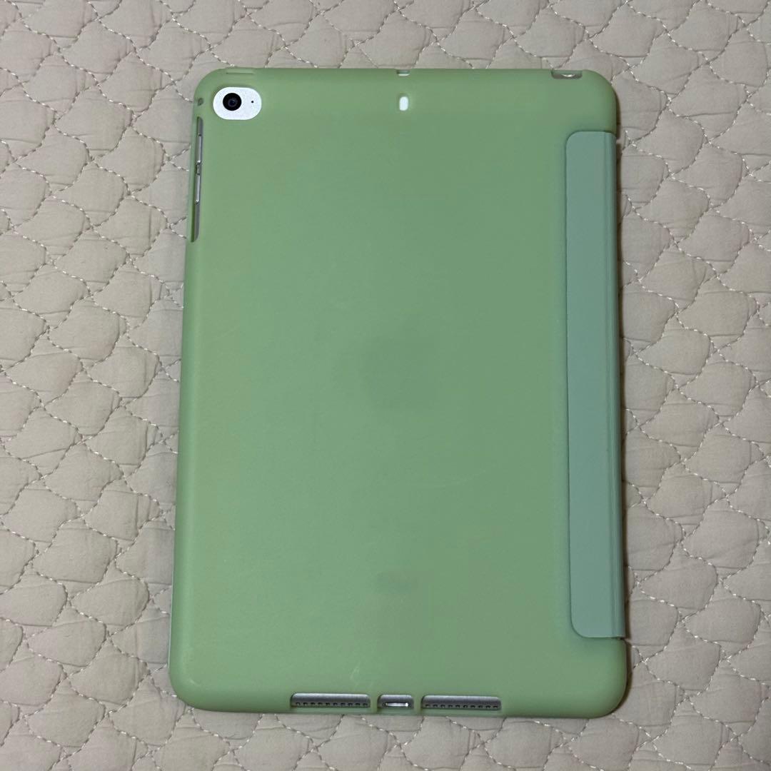 iPad mini 4 128GB シルバー（docomo）本体のみ