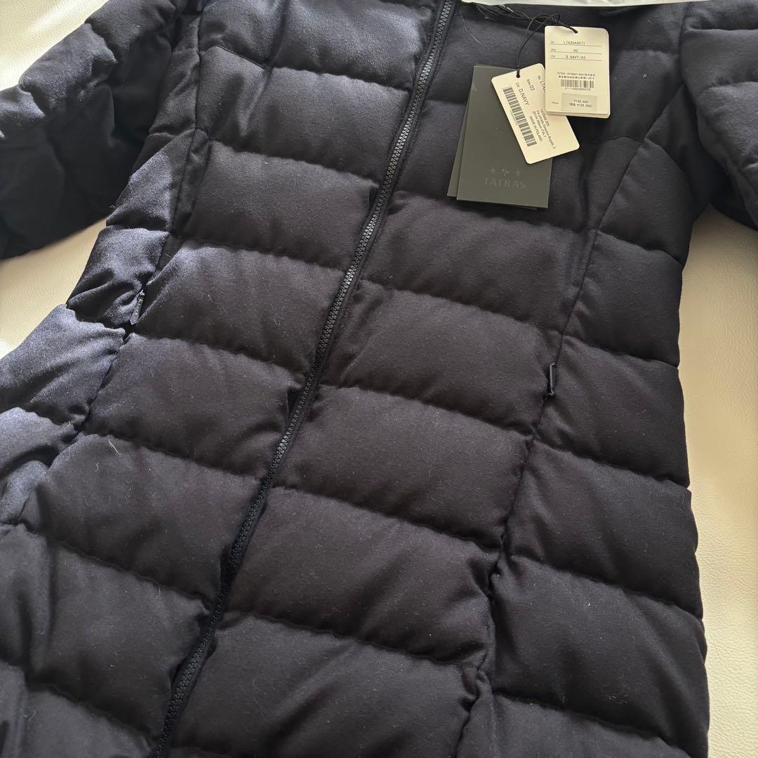 新品タグ付き　タトラス　ラビアナ　ネイビー　サイズ03