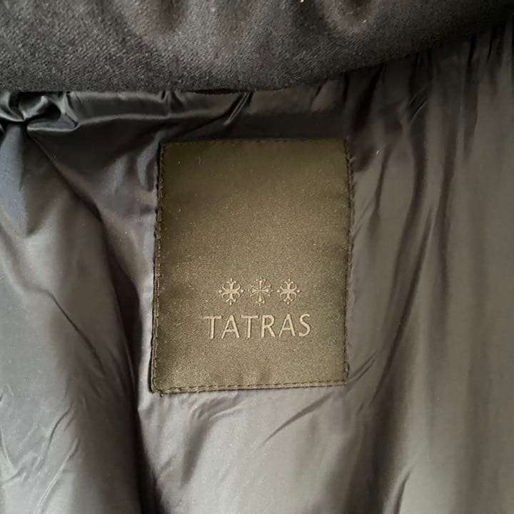 新品タグ付き　タトラス　ラビアナ　ネイビー　サイズ03