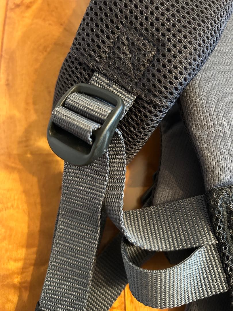 Aprica Laclis(アップリカ　ラクリス) 抱っこ紐 ダークグレー