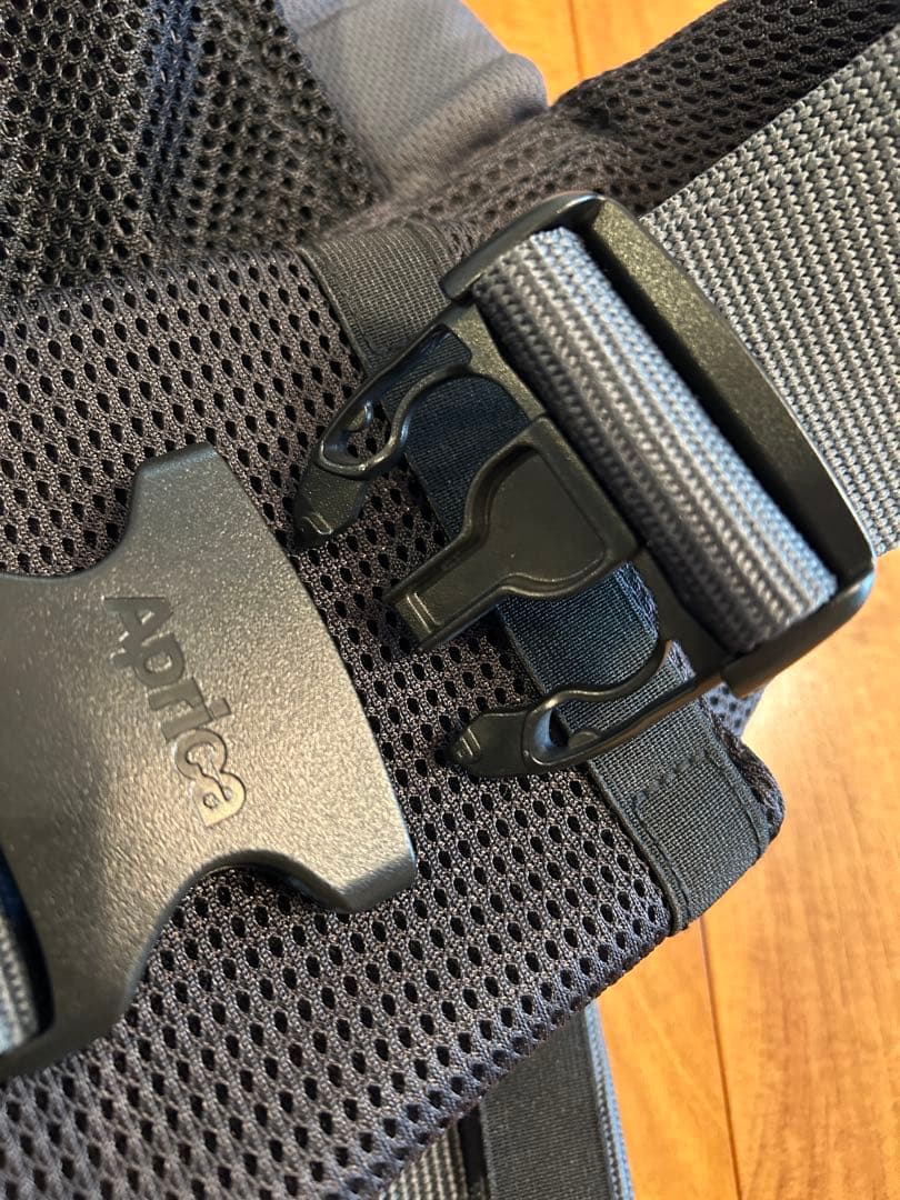 Aprica Laclis(アップリカ　ラクリス) 抱っこ紐 ダークグレー