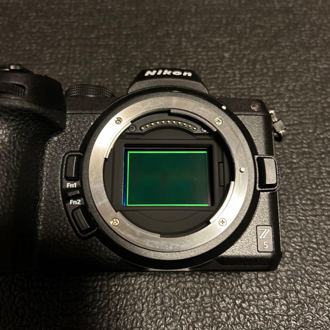 ニコン Z5 ボディ ミラーレス一眼カメラ(ショット数1700枚)