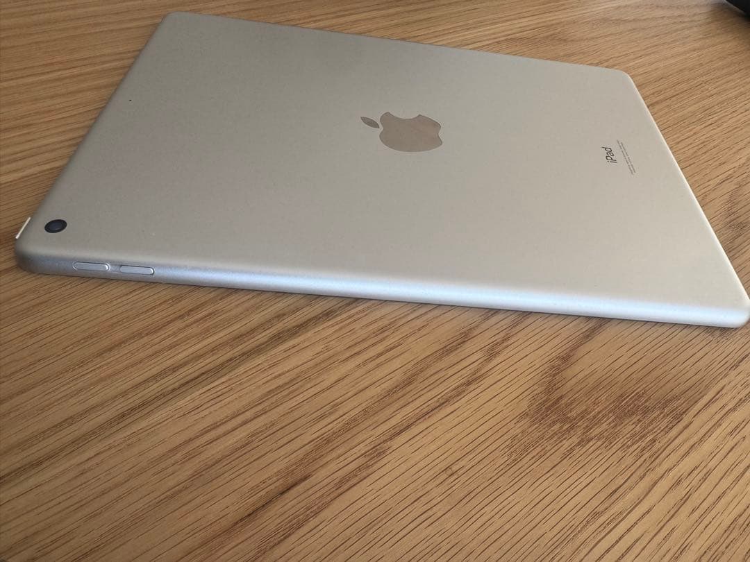 iPad（第9世代）Wi-Fiモデル 64GB シルバー