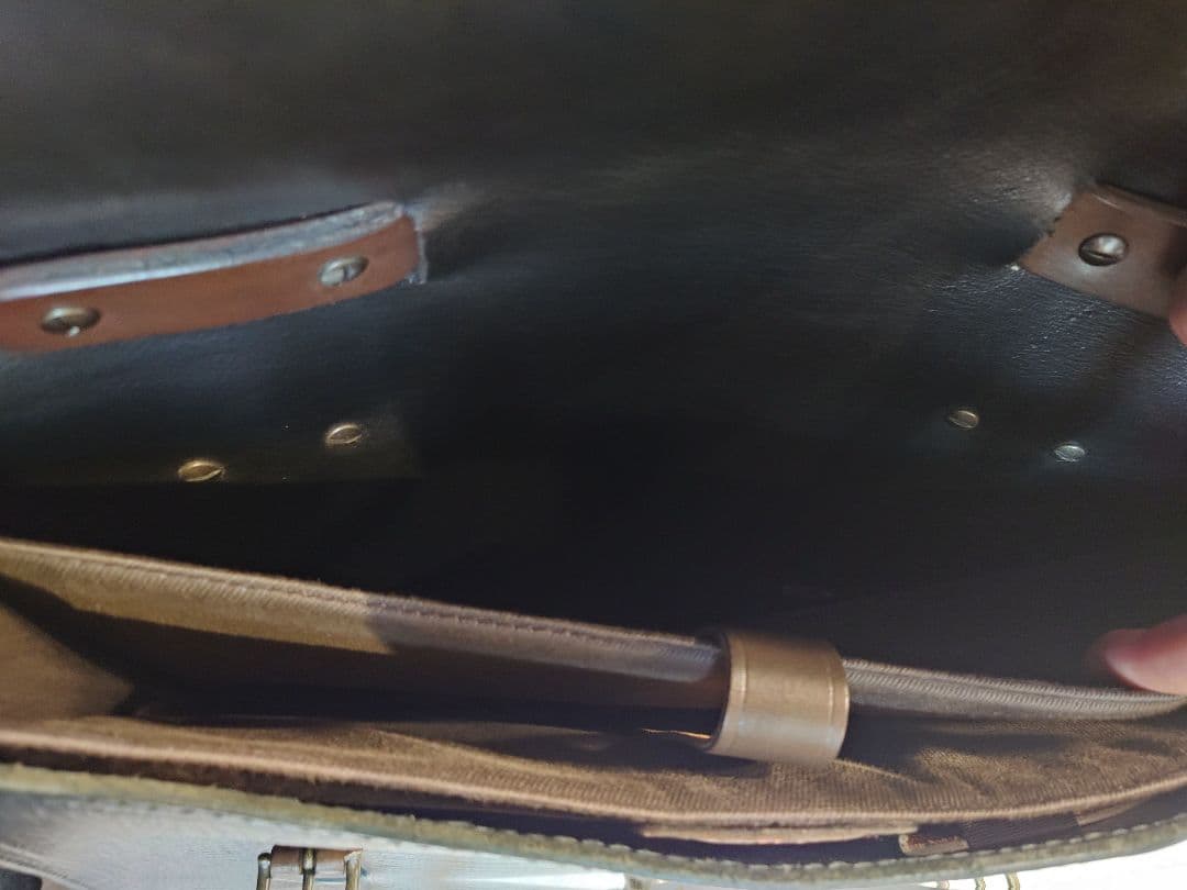 おりー　ドルチェ&ガッバーナ レザービジネス/ブリーフケース 黒