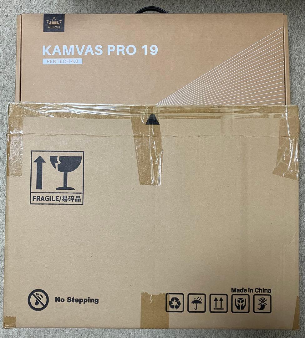 HUION Kamvas Pro 19（グローブ・左手デバイスなし）