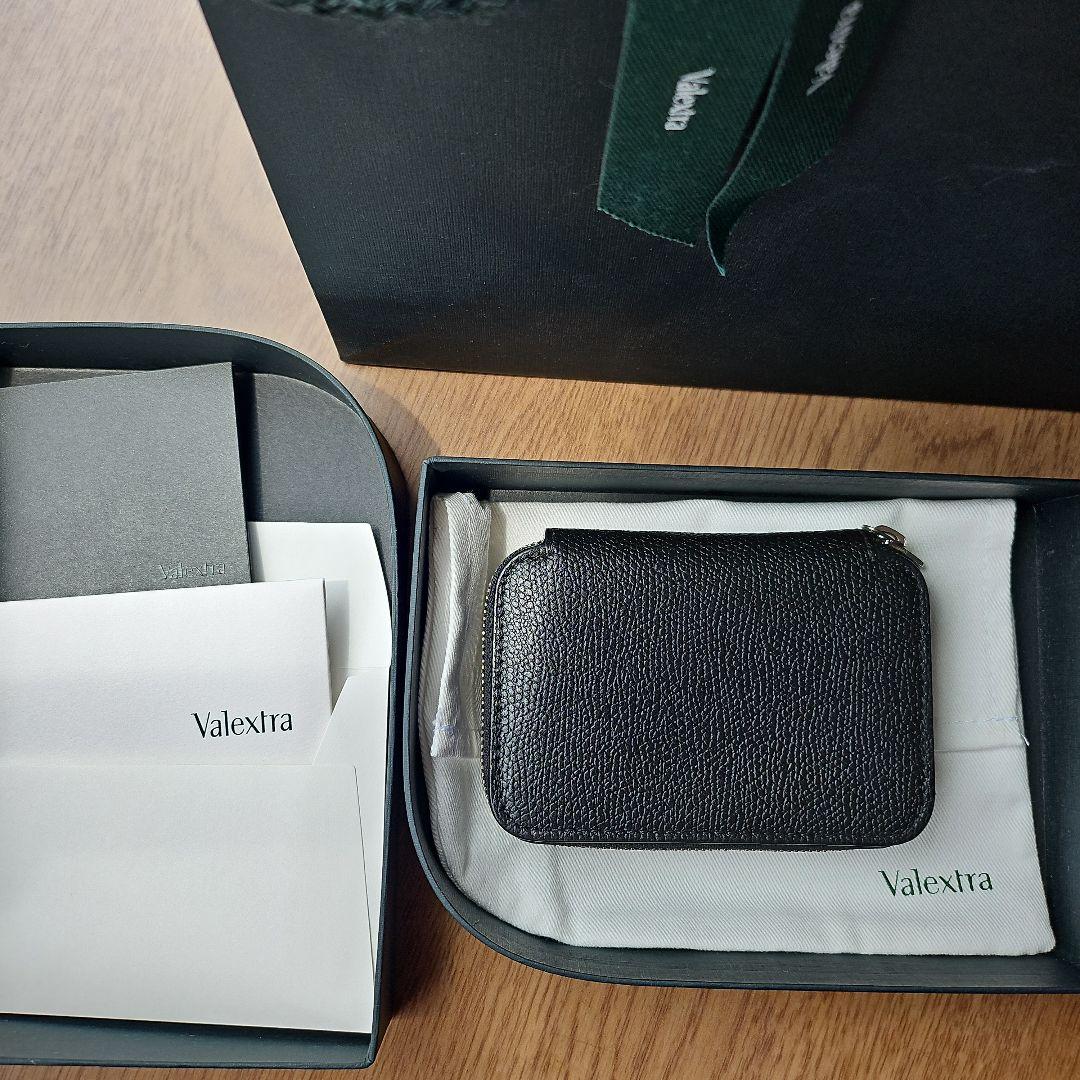 Valextra ブラック ミニウォレット