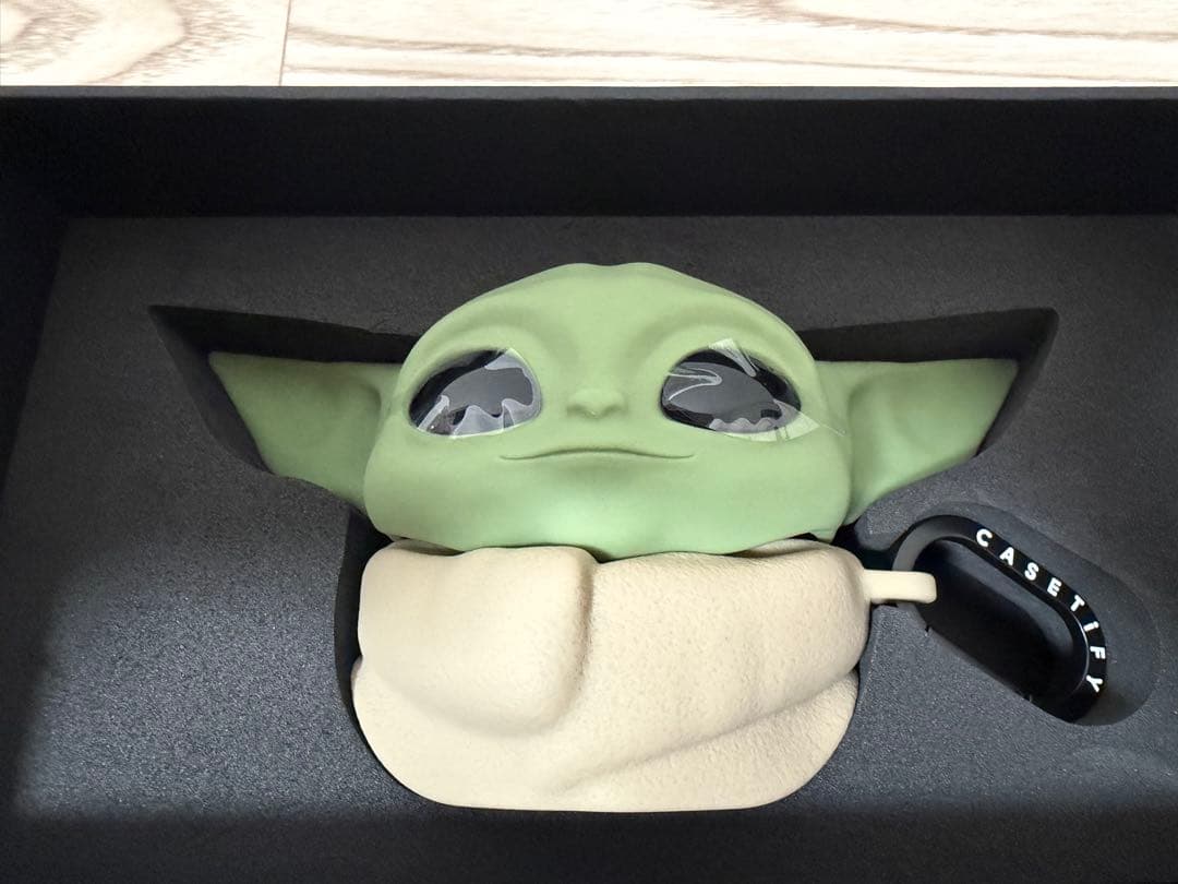 新品未使用品　casetify airpods proケース　グローグー