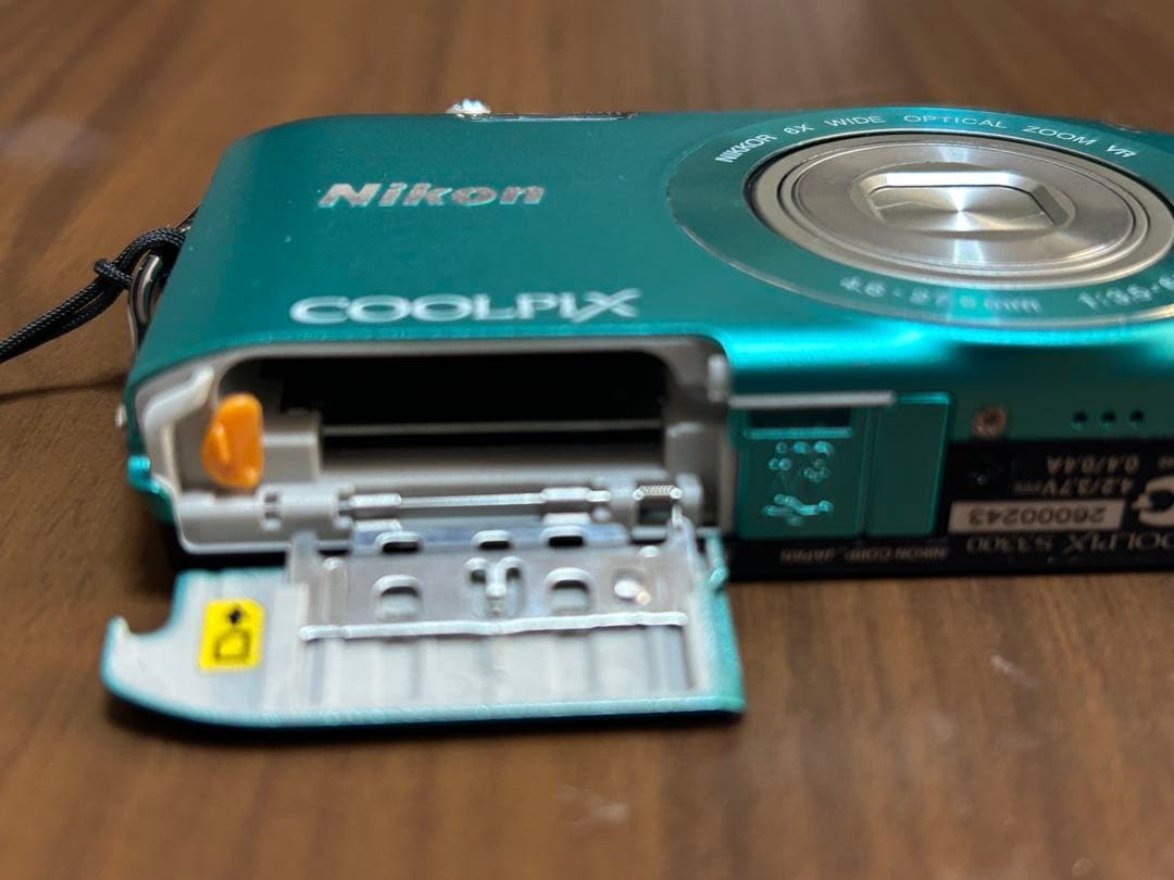 デジタルカメラ Nikon COOLPIX S3300