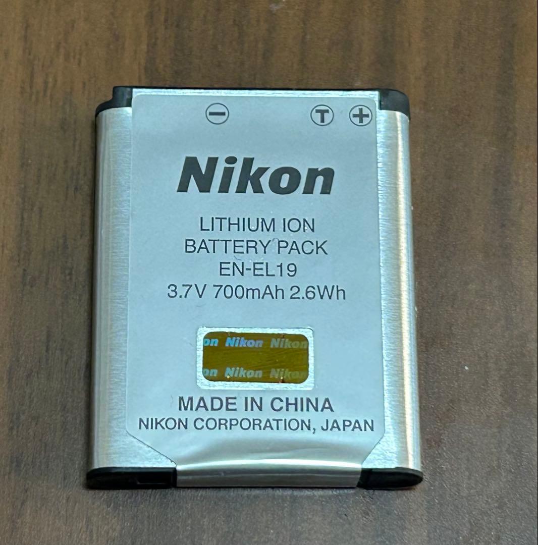 デジタルカメラ Nikon COOLPIX S3300