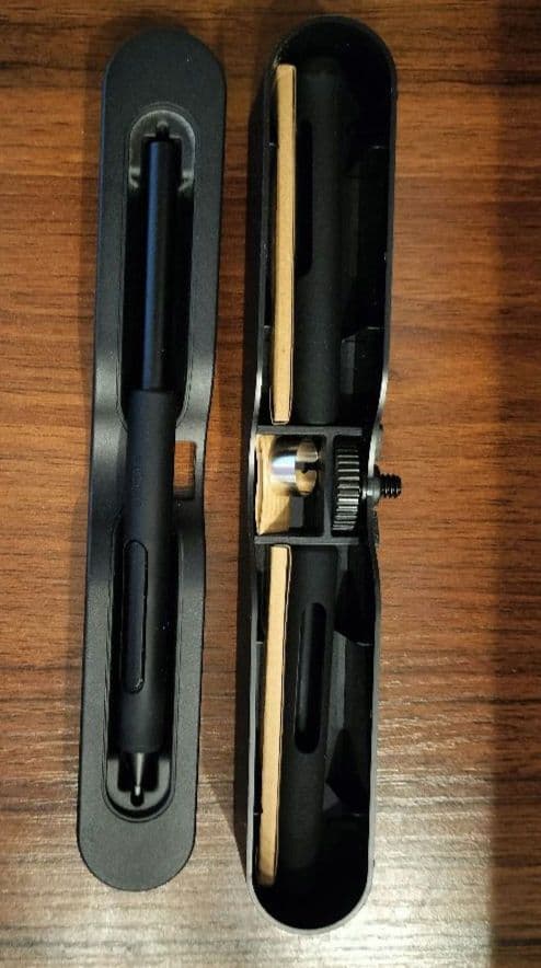 Wacom Cintiq Pro 27 専用スタンド付き