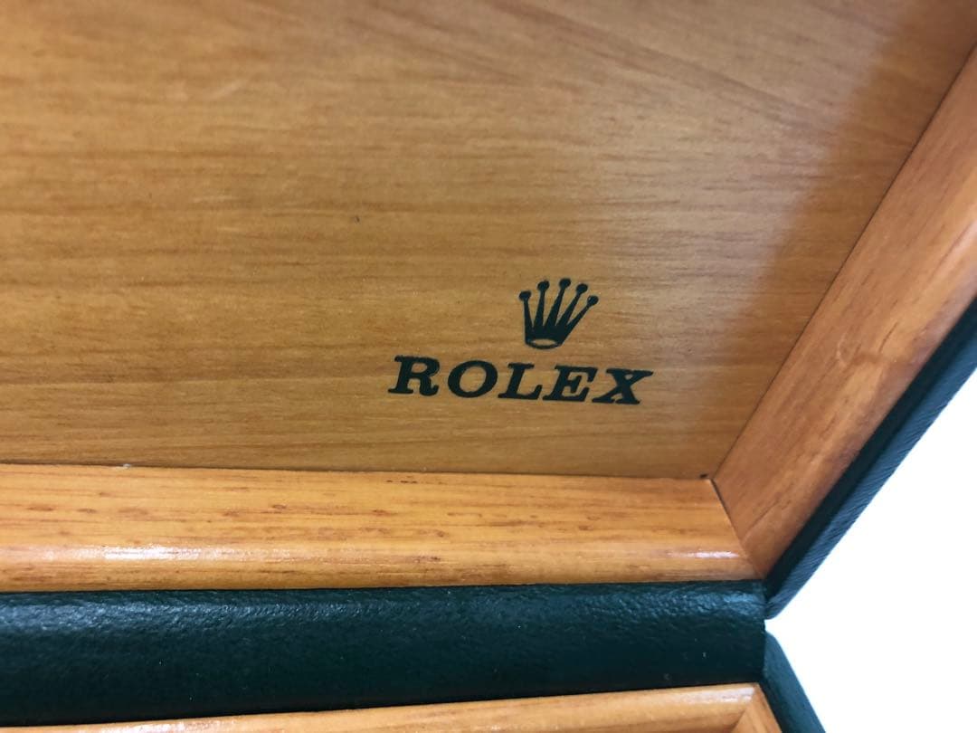 f*y様 ロレックス　空き箱　外箱　内箱　小冊子　カードケース　カレンダー　グリ