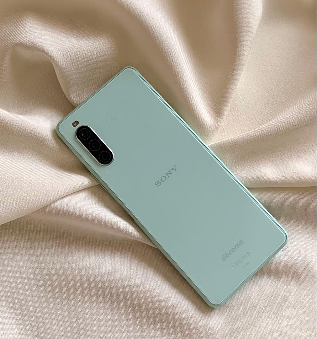 Sony Xperia 10 II docomo ミントグリーン　手帳型ケース付