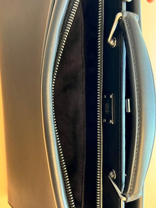 フェンディ　ピーカブー　ブラック　Fendi Peekaboo