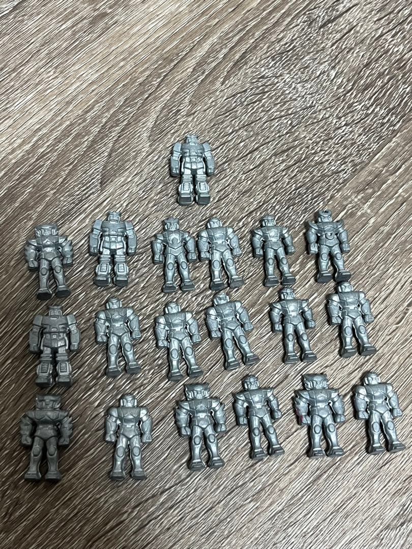 レインボーマン？ガンダム？ダイキャスト金属製　 19体　レトロ　昭和