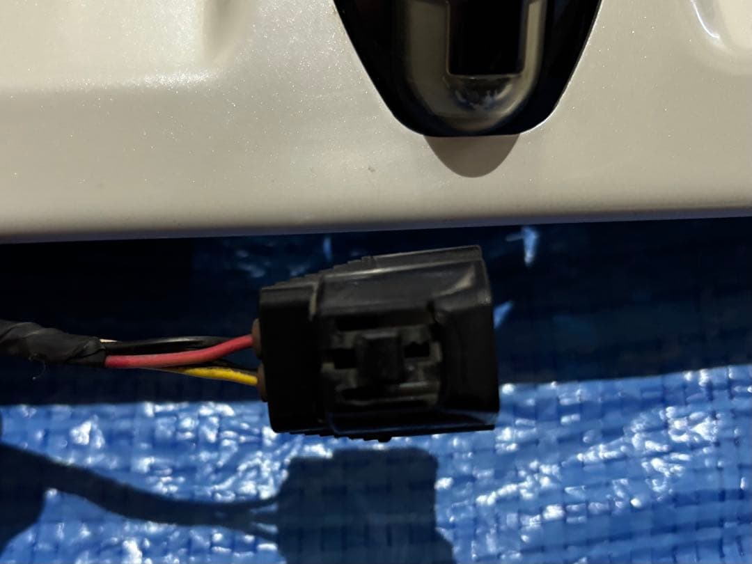 三菱　デリカD5 前期　スポーティグリル　ホワイト　中古