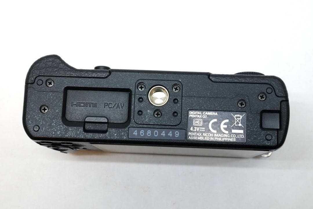 PENTAX Q7 + 02 STANDARD ZOOM 5-15mm セット