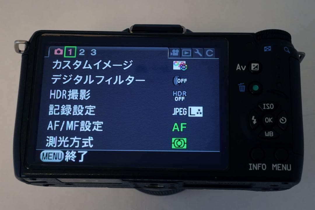 PENTAX Q7 + 02 STANDARD ZOOM 5-15mm セット