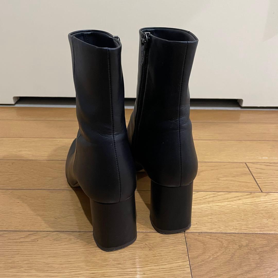 DIANA ショートブーツ