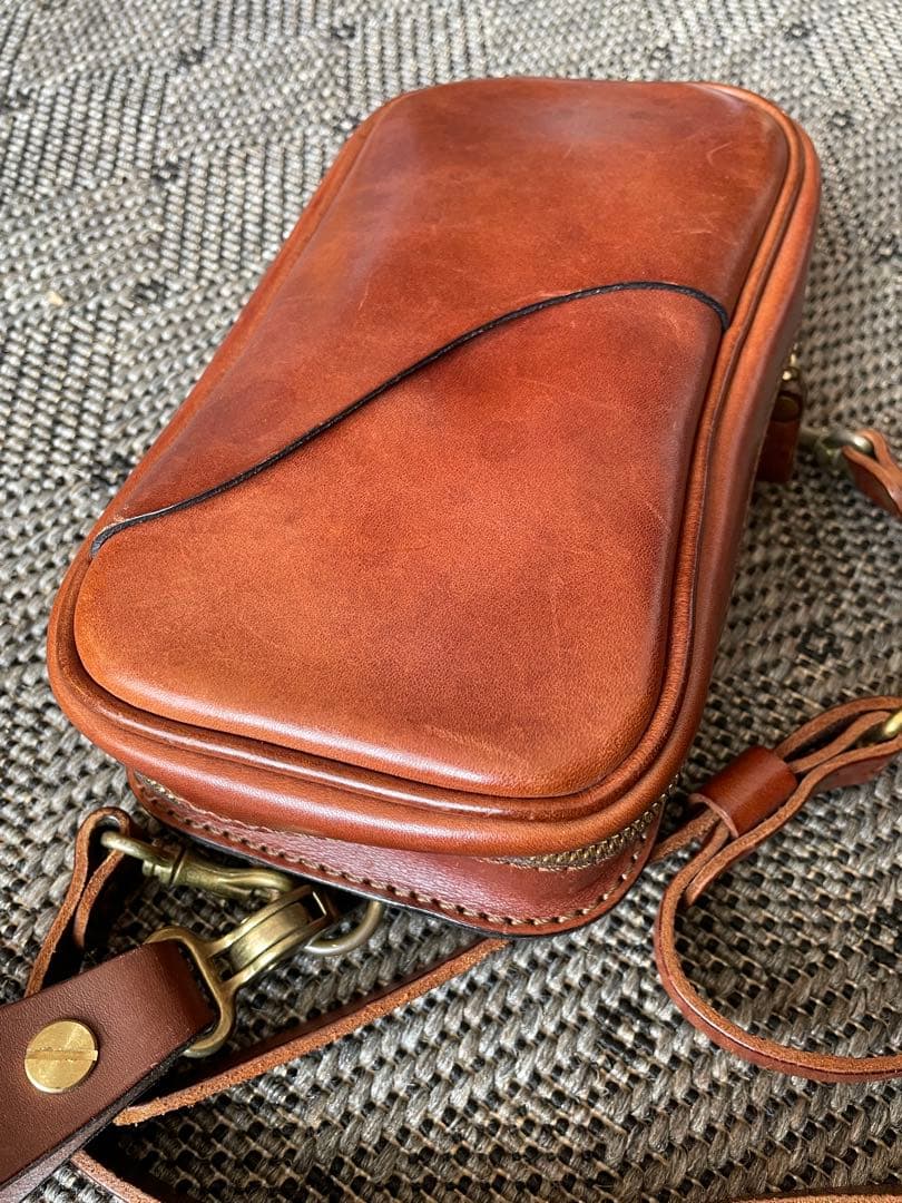 HERZ　herz ヘルツ　タテ型2wayボディバッグ　F-103