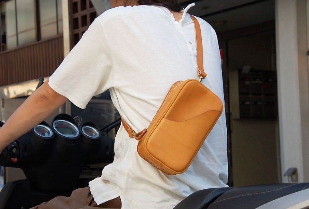 HERZ　herz ヘルツ　タテ型2wayボディバッグ　F-103