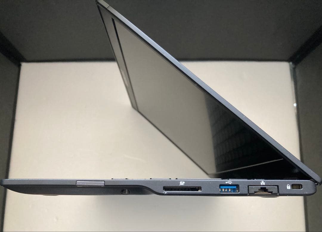 富士通LIFEBOOK U939/B i5-8365U 8GB/256GB
