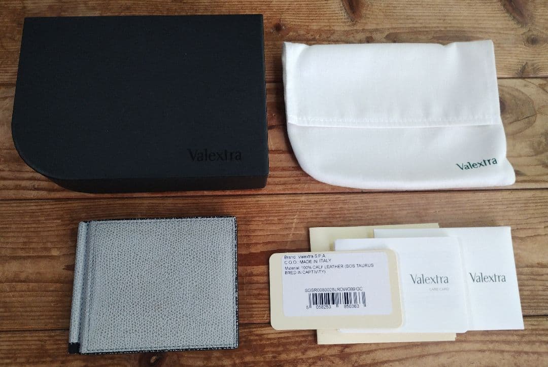 美品！Valextraヴァレクストラ マネークリップ 二つ折り財布