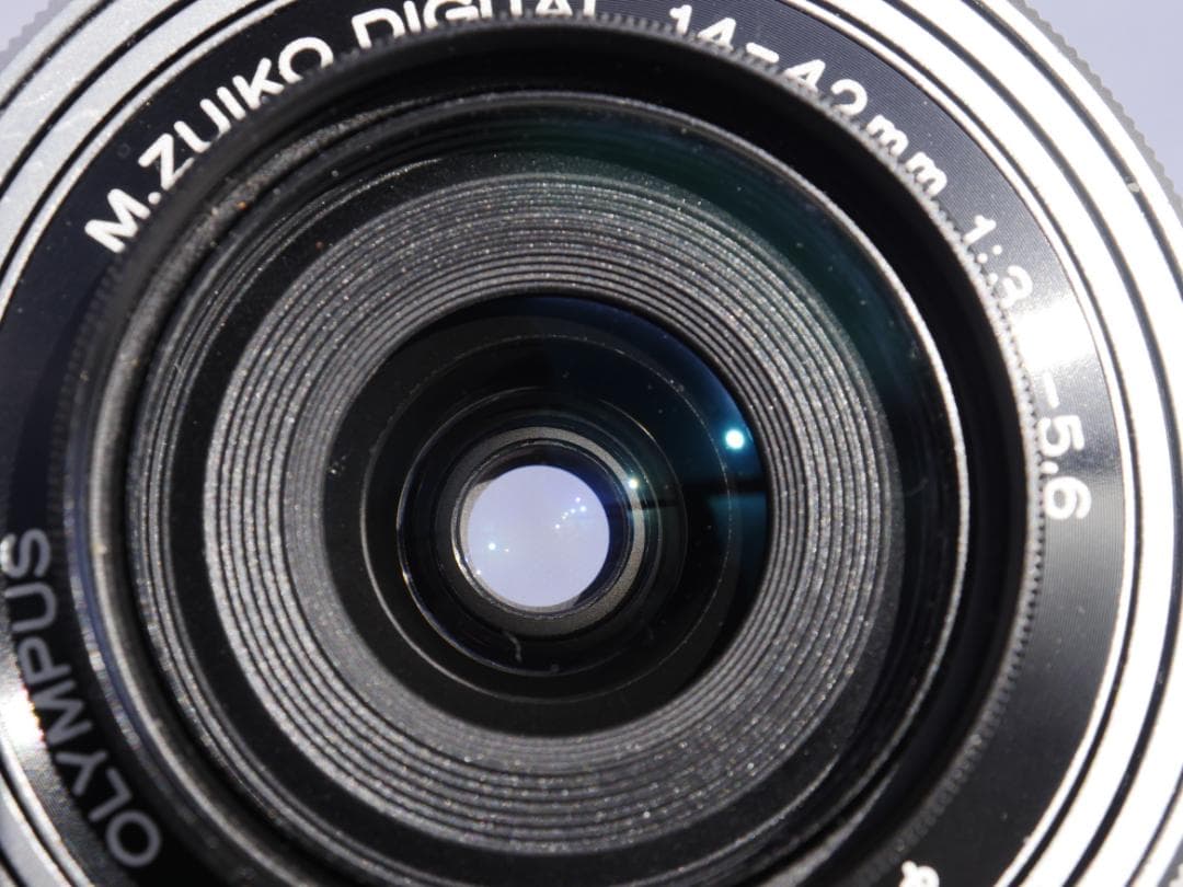オリンパス M,ZUIKO14-42パワーズーム マルミ保護レンズ付き
