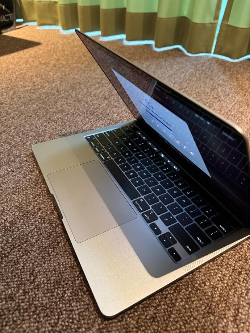 M1 Macbook Pro 13.3インチ メモリ 16GB SSD256GB