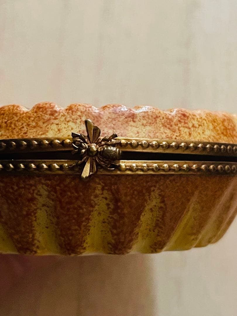 ひ*り様 リモージュ　フランス　ストロベリーパイ型小物入れ　ピルケース