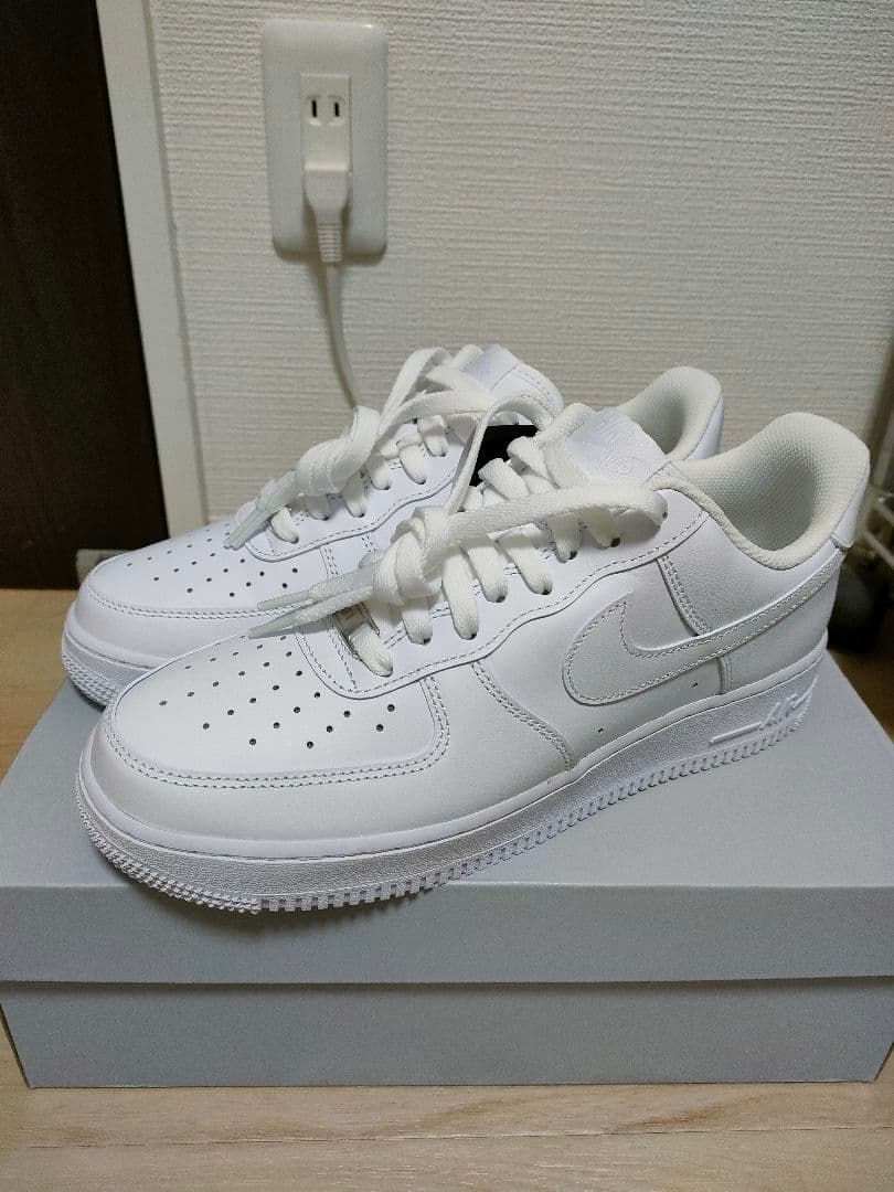 新品未使用 ナイキ エアフォース1 27cm airforce1 cw2288
