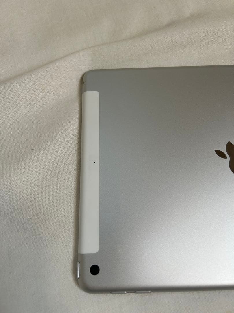 Apple iPad (第6世代) 本体32GB