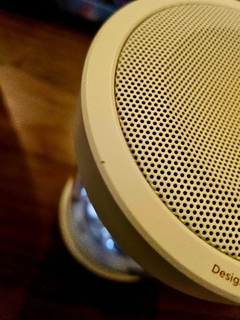 バルミューダ スピーカー ホワイト