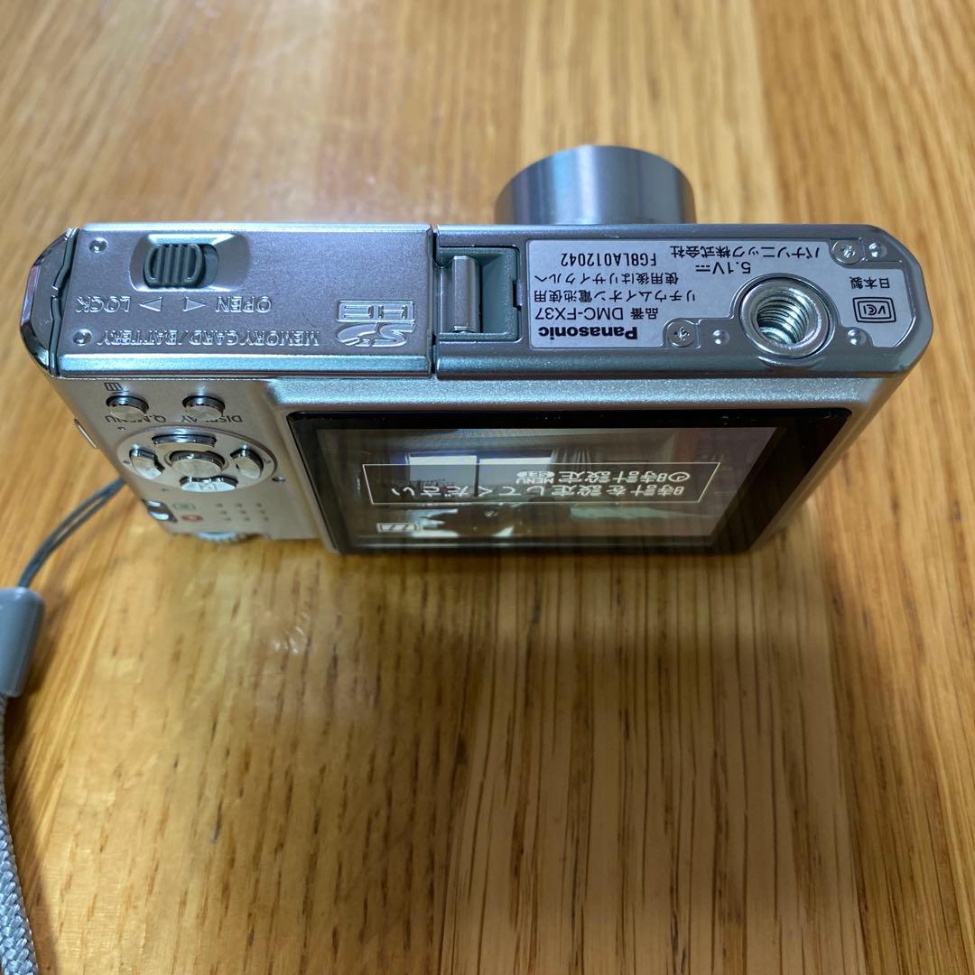 Panasonic DMC-FX37 シルバー 10メガピクセル