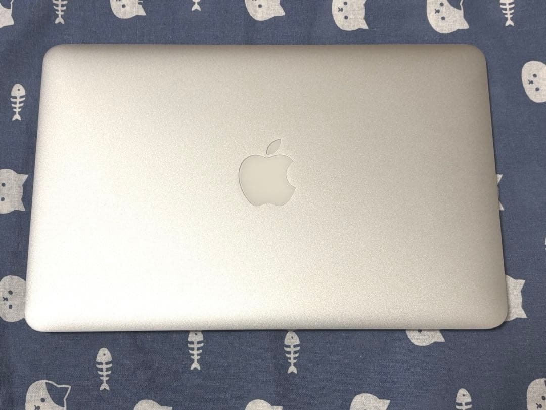 MacBook Air 11インチ 2015 アダプタ、バッグ付