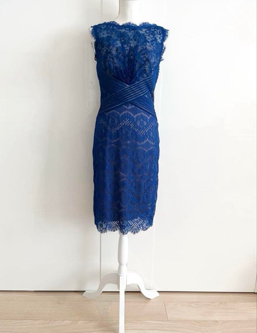 タダシショージのブルーレースタイトドレス, US 4