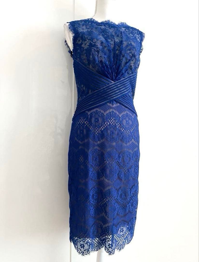タダシショージのブルーレースタイトドレス, US 4
