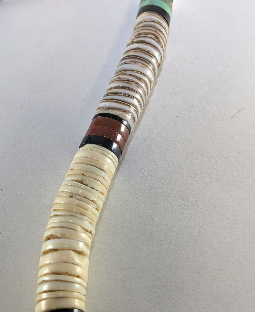 サントドミンゴ族　特大ヒシネックレス